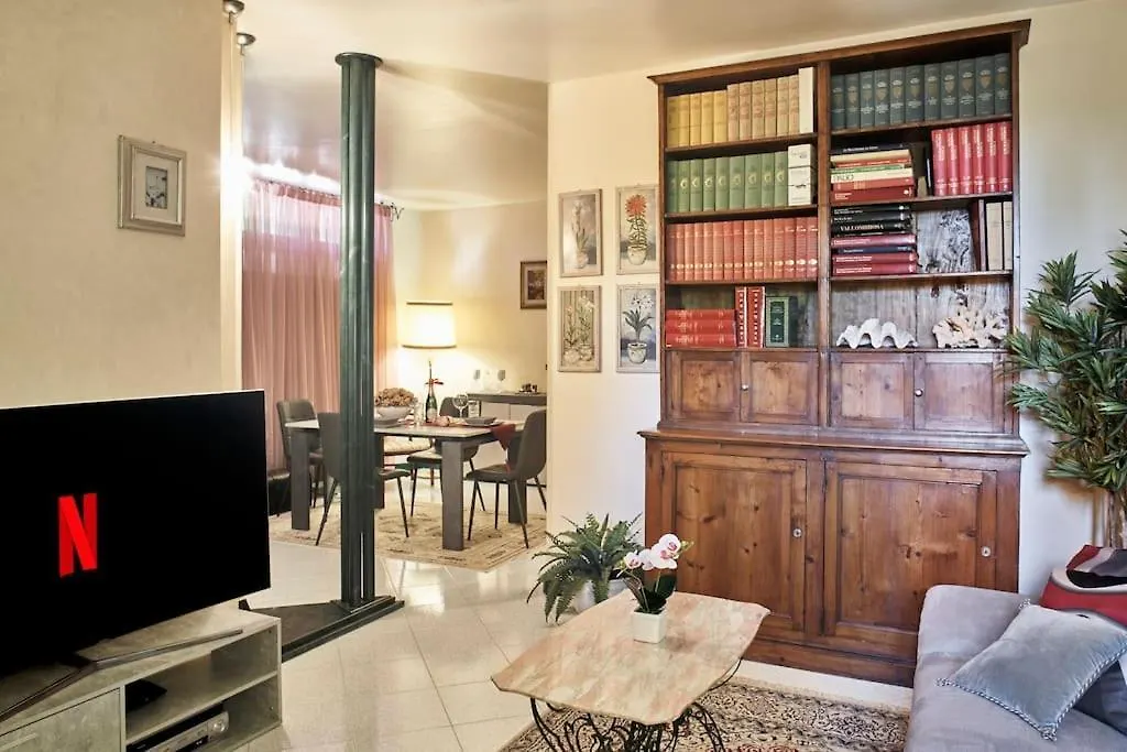 Elegant Apartment Siena